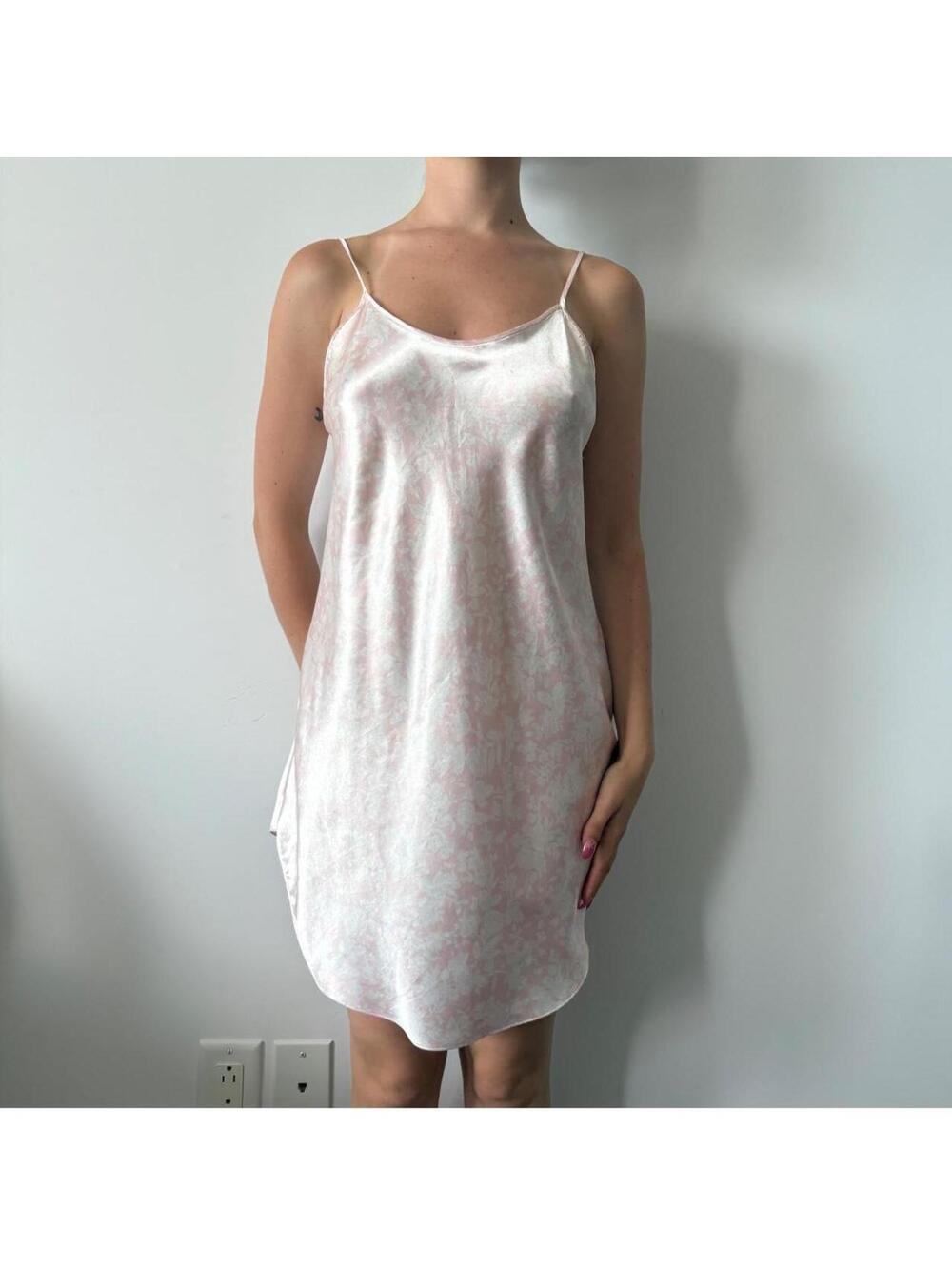 Women's Pink and White Dress